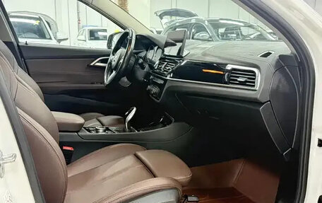 BMW 1 серия, 2022 год, 1 650 000 рублей, 10 фотография