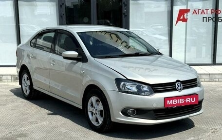 Volkswagen Polo VI (EU Market), 2012 год, 820 000 рублей, 3 фотография