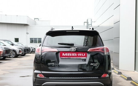 Toyota RAV4, 2018 год, 2 449 000 рублей, 7 фотография