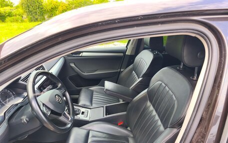 Skoda Superb III рестайлинг, 2019 год, 1 750 000 рублей, 7 фотография
