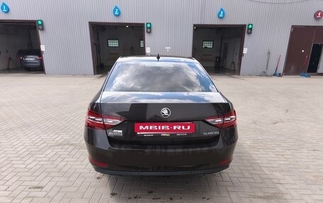 Skoda Superb III рестайлинг, 2019 год, 1 750 000 рублей, 15 фотография