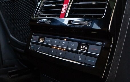 Volkswagen Touareg III, 2021 год, 5 890 000 рублей, 30 фотография