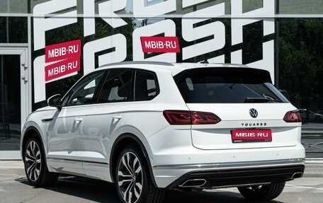 Volkswagen Touareg III, 2021 год, 5 890 000 рублей, 2 фотография
