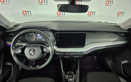 Skoda Octavia IV, 2021 год, 2 299 000 рублей, 9 фотография