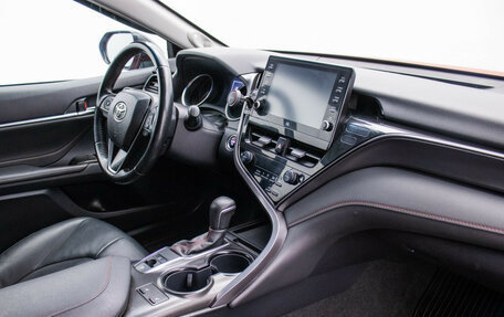 Toyota Camry, 2021 год, 2 870 000 рублей, 11 фотография