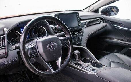 Toyota Camry, 2021 год, 2 870 000 рублей, 10 фотография