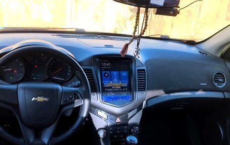 Chevrolet Cruze II, 2010 год, 450 000 рублей, 4 фотография