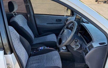 Toyota Ipsum II, 1997 год, 850 000 рублей, 12 фотография