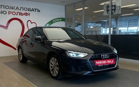 Audi A4, 2020 год, 3 090 000 рублей, 3 фотография