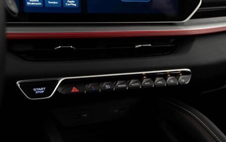 Geely Coolray I, 2024 год, 2 400 000 рублей, 18 фотография