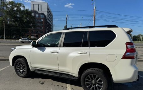 Toyota Land Cruiser Prado 150 рестайлинг 2, 2016 год, 4 200 000 рублей, 6 фотография