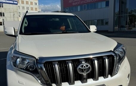 Toyota Land Cruiser Prado 150 рестайлинг 2, 2016 год, 4 200 000 рублей, 5 фотография