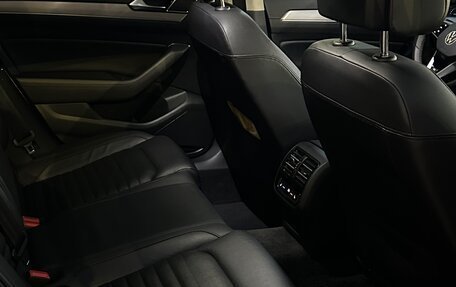 Volkswagen Passat B8 рестайлинг, 2017 год, 2 050 000 рублей, 20 фотография