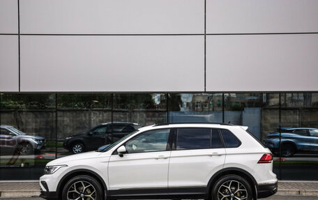 Volkswagen Tiguan II, 2021 год, 2 799 000 рублей, 10 фотография