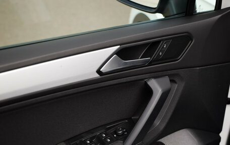 Volkswagen Tiguan II, 2021 год, 2 799 000 рублей, 25 фотография