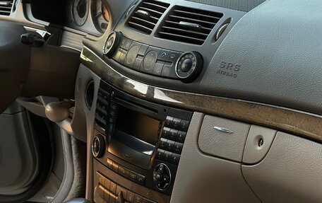 Mercedes-Benz E-Класс, 2004 год, 670 000 рублей, 10 фотография