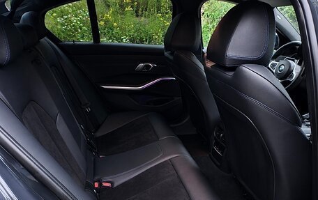 BMW 3 серия, 2019 год, 2 950 000 рублей, 12 фотография