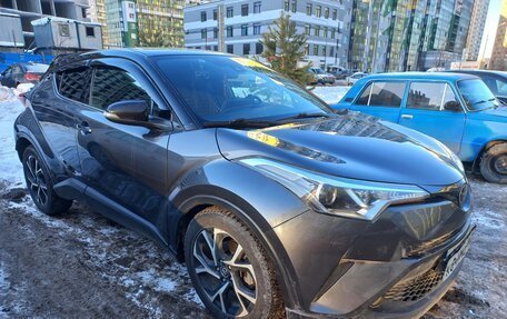 Toyota C-HR I рестайлинг, 2018 год, 1 550 000 рублей, 2 фотография