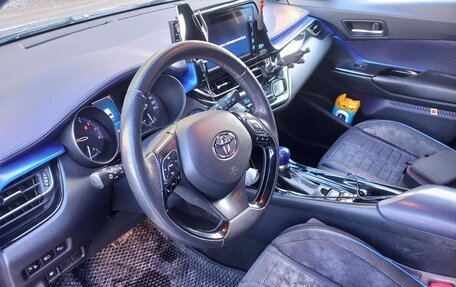 Toyota C-HR I рестайлинг, 2018 год, 1 550 000 рублей, 7 фотография