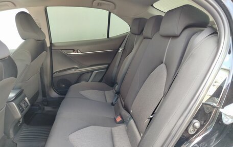 Toyota Camry, 2021 год, 2 500 000 рублей, 10 фотография
