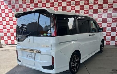 Honda Stepwgn IV, 2016 год, 1 345 000 рублей, 2 фотография
