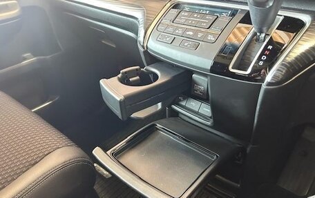 Honda Stepwgn IV, 2016 год, 1 345 000 рублей, 12 фотография