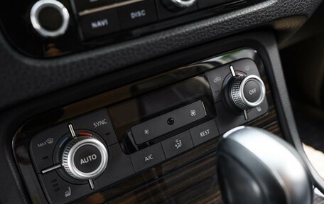 Volkswagen Touareg III, 2014 год, 2 079 000 рублей, 14 фотография