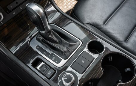 Volkswagen Touareg III, 2014 год, 2 079 000 рублей, 15 фотография