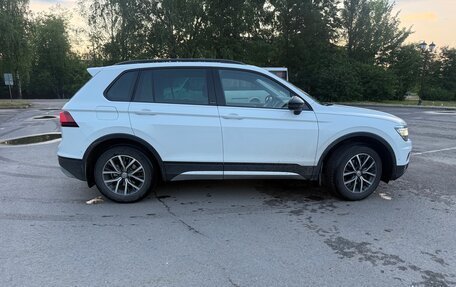Volkswagen Tiguan II, 2019 год, 2 550 000 рублей, 4 фотография