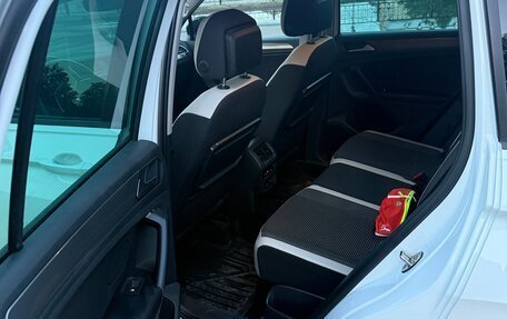 Volkswagen Tiguan II, 2019 год, 2 550 000 рублей, 12 фотография