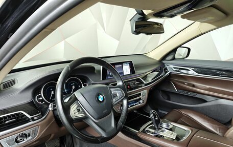 BMW 7 серия, 2018 год, 3 249 000 рублей, 12 фотография