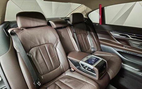 BMW 7 серия, 2018 год, 3 249 000 рублей, 15 фотография
