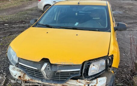Renault Logan II, 2016 год, 200 000 рублей, 1 фотография