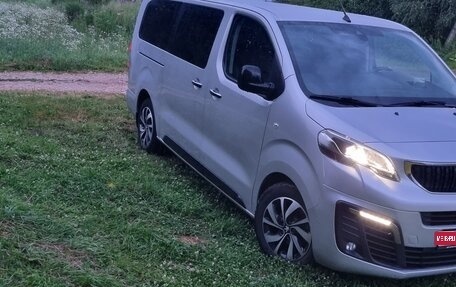 Peugeot Traveller I, 2022 год, 4 190 000 рублей, 1 фотография