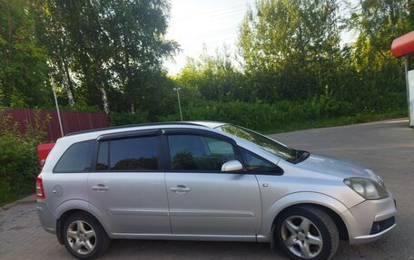 Opel Zafira B, 2007 год, 700 000 рублей, 4 фотография