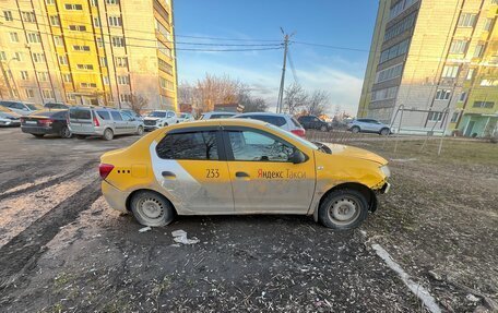 Renault Logan II, 2016 год, 200 000 рублей, 2 фотография
