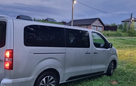 Peugeot Traveller I, 2022 год, 4 190 000 рублей, 11 фотография
