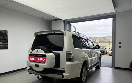 Mitsubishi Pajero IV, 2014 год, 2 170 000 рублей, 4 фотография