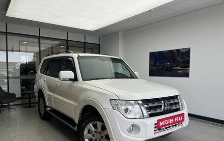 Mitsubishi Pajero IV, 2014 год, 2 170 000 рублей, 3 фотография
