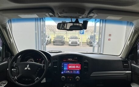 Mitsubishi Pajero IV, 2014 год, 2 170 000 рублей, 10 фотография