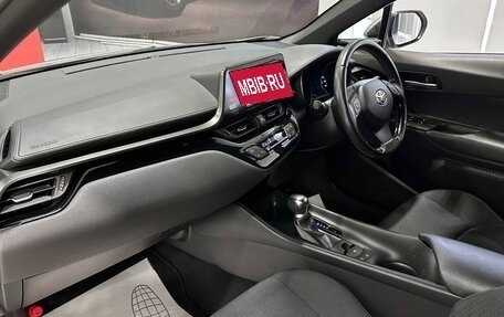 Toyota C-HR I рестайлинг, 2018 год, 1 857 000 рублей, 18 фотография