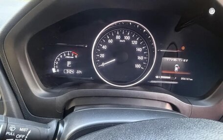 Honda Vezel, 2016 год, 1 680 000 рублей, 7 фотография
