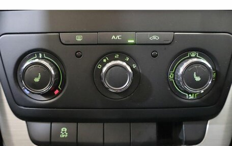 Skoda Yeti I рестайлинг, 2015 год, 1 456 000 рублей, 11 фотография