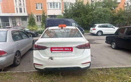 Hyundai Solaris II рестайлинг, 2018 год, 585 000 рублей, 3 фотография