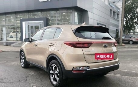 KIA Sportage IV рестайлинг, 2018 год, 2 200 000 рублей, 6 фотография