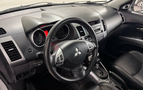 Mitsubishi Outlander III рестайлинг 3, 2007 год, 1 150 000 рублей, 7 фотография