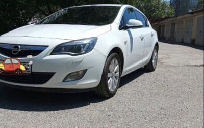 Opel Astra J, 2010 год, 600 000 рублей, 1 фотография