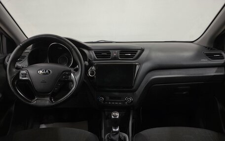 KIA Rio III рестайлинг, 2015 год, 900 000 рублей, 13 фотография