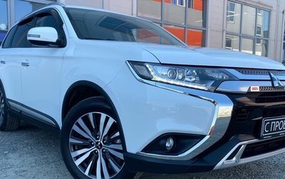 Mitsubishi Outlander III рестайлинг 3, 2018 год, 2 000 000 рублей, 1 фотография