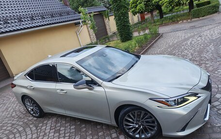 Lexus ES VII, 2019 год, 3 690 000 рублей, 1 фотография